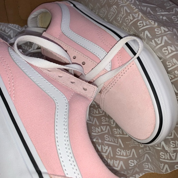 BRAND NEW PINK VANS - Picture 2 of 4